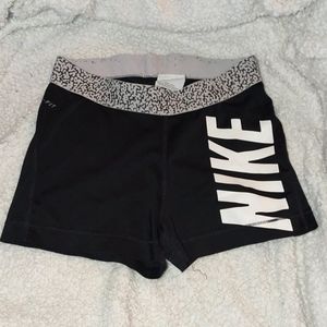 💢NIKE💢 Dri-Fit shortie biker shorts